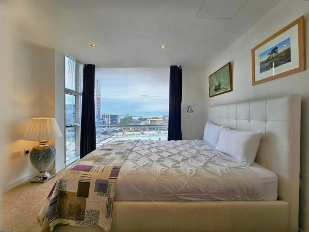 SideMersey Livings - Whole Luxury Duplex Penthouse with 360 City view
