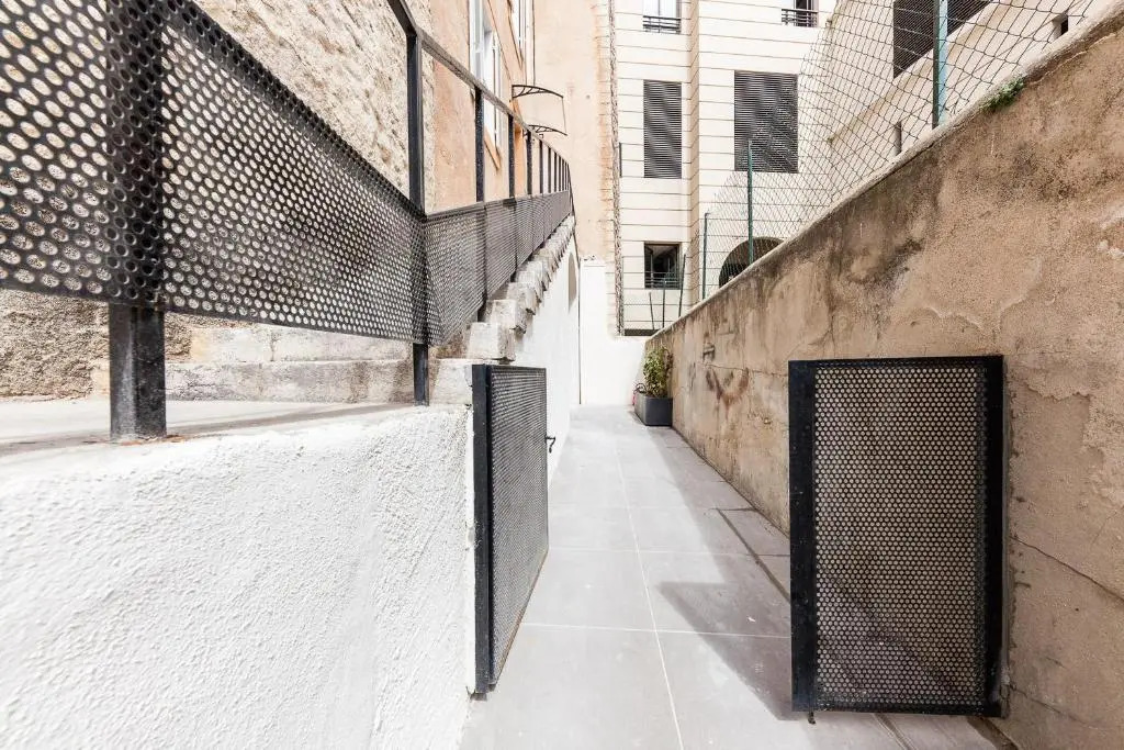 Chez Nous - 7 Appartements sur le Vieux Port