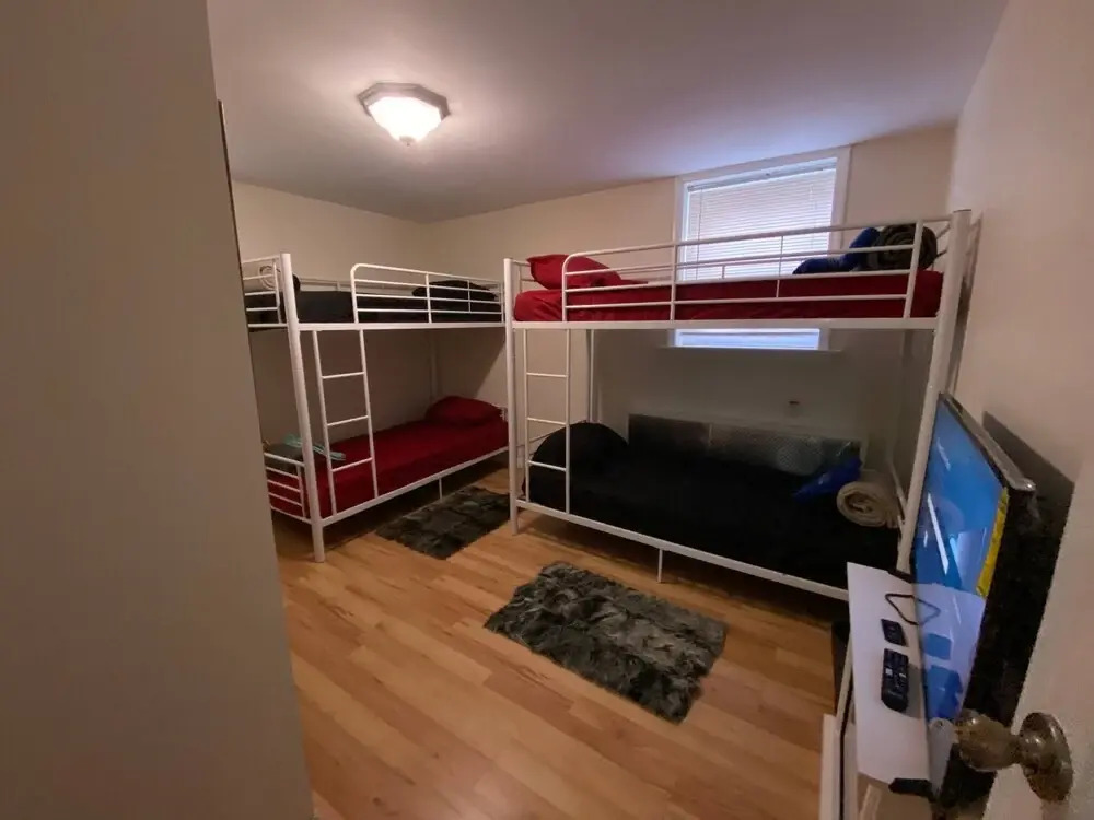 Lovely 2 Bedroom In Brooklyn Sleeps 5