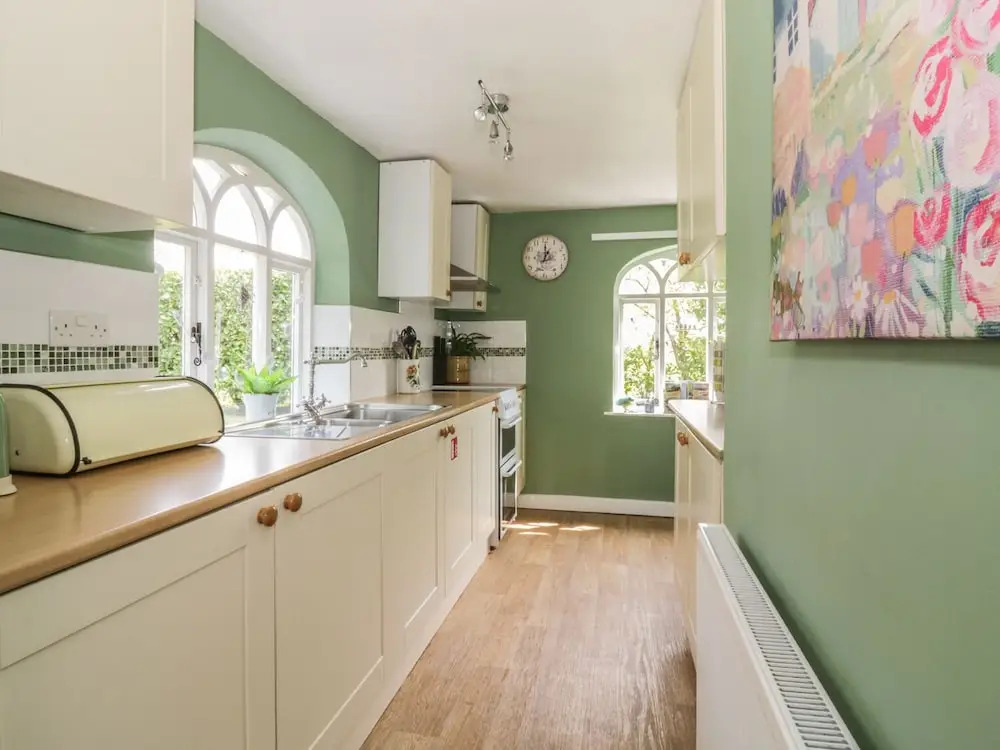 28 Stone Cottage
