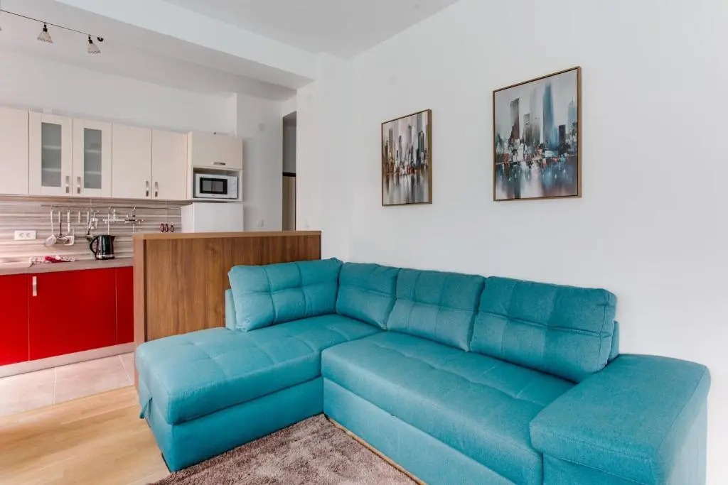 Apartments Lora 13.Jula, 15