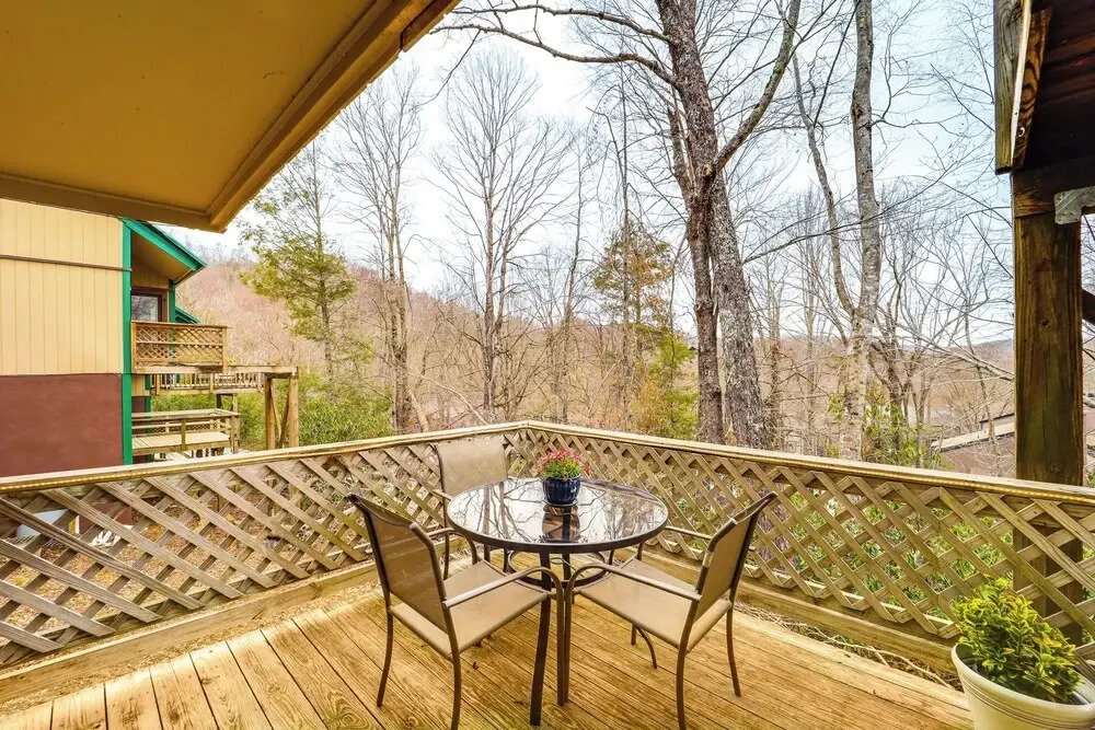 Hike, Sip & Stay Awhile! Sugar Mountain Getaway