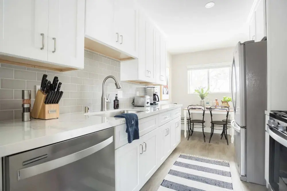 Seashore Buyout by Avantstay Sleeps 21, 7 Spaces