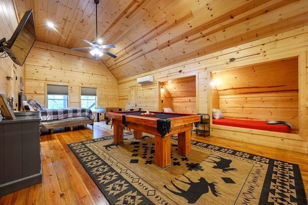 Summer Moon Lodge - For 8ppl