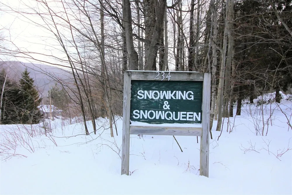 Snow King by RedAwning