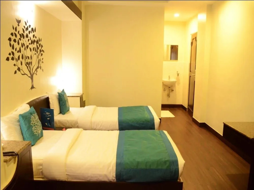 OYO 2161 Hotel Ashray