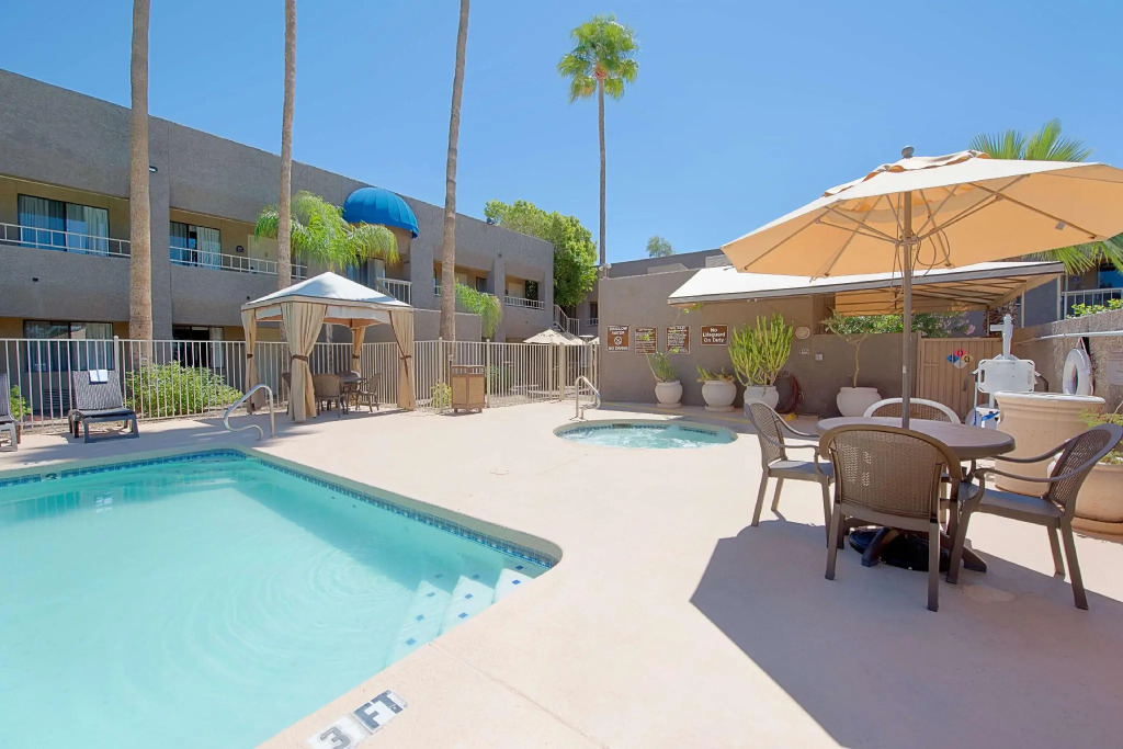 SureStay InnSuites Phoenix Hotel & Suites by Best Western