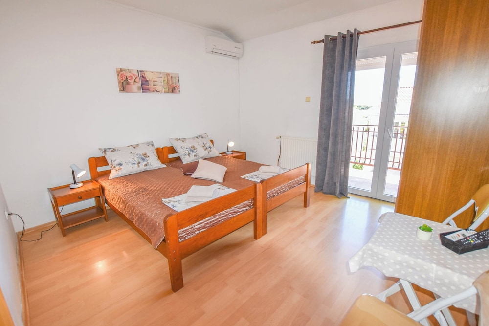 Rooms Oak Tree
