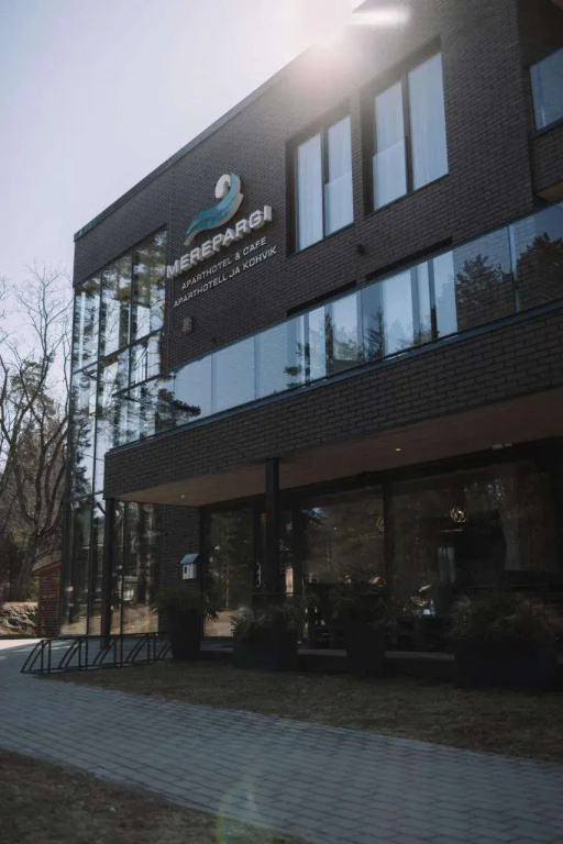 Merepargi ApartHotel & Cafe