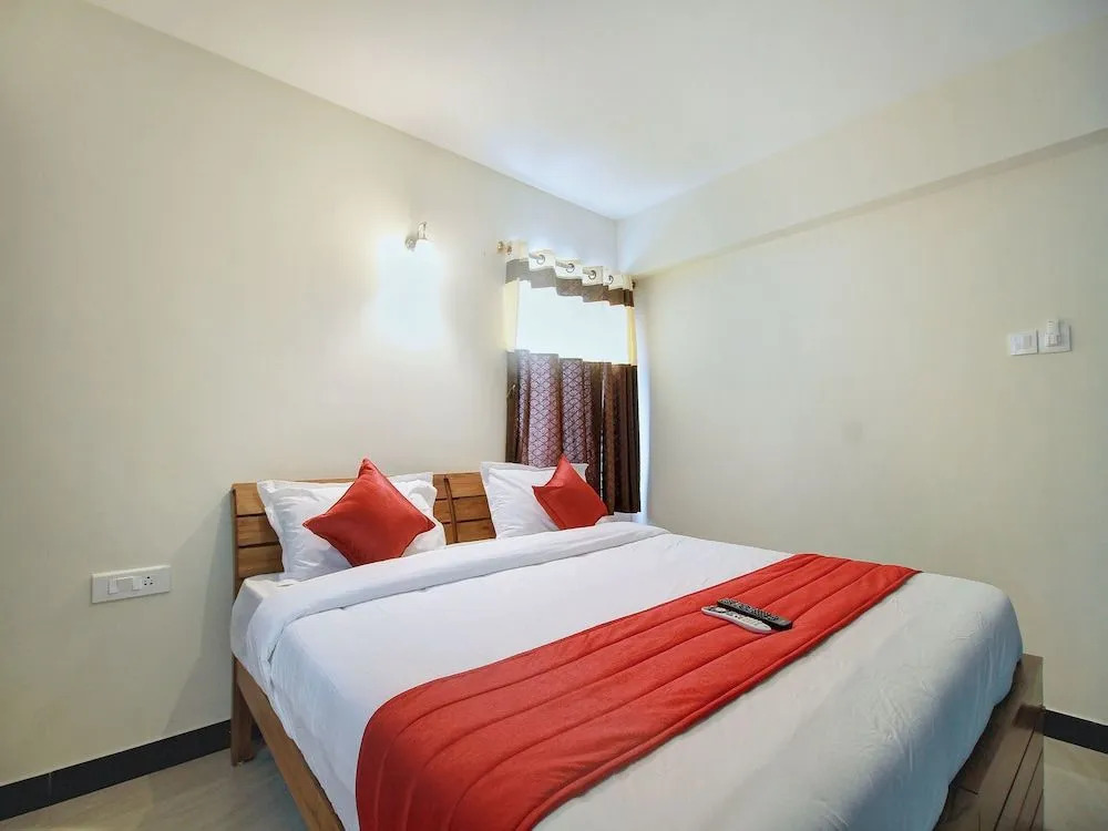 Oyo 14240 Mohan Residency