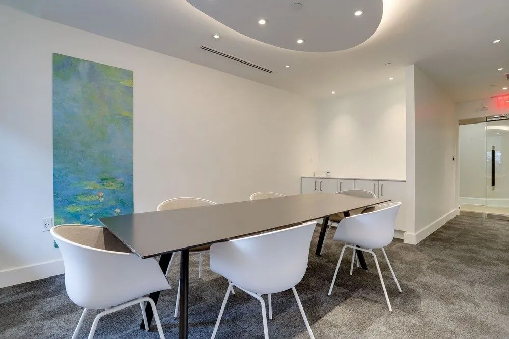 Sophisticated and Beautiful Condo