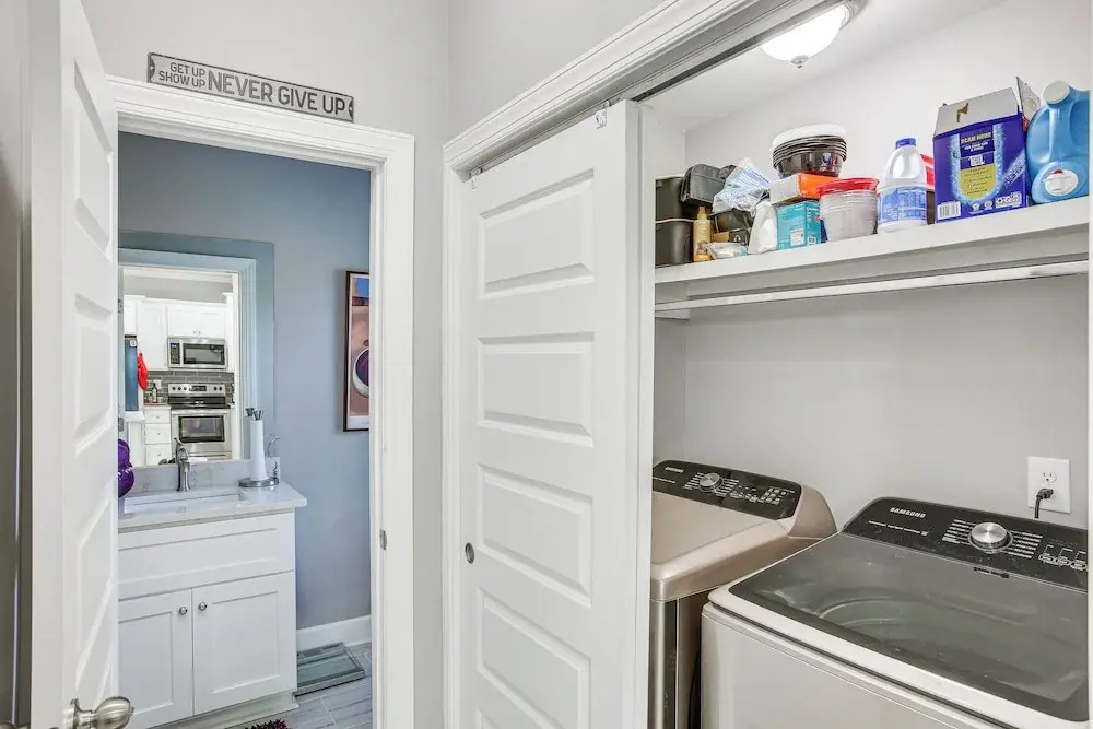 Pet-friendly Gallatin Home w/ Deck, 1 Mi to Town!