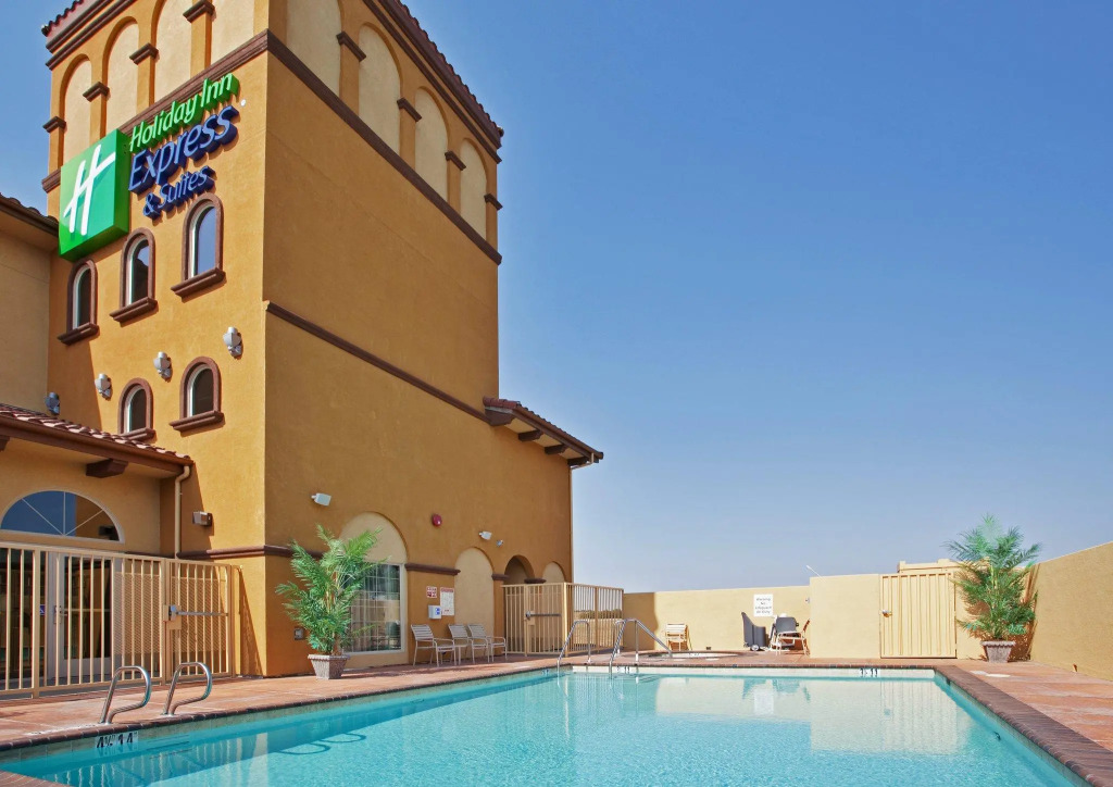 Holiday Inn Express Hotel & Suites Willows by IHG