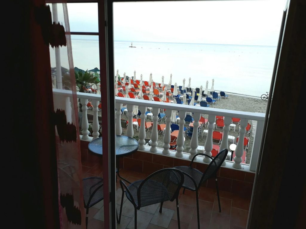 Hotel Themis