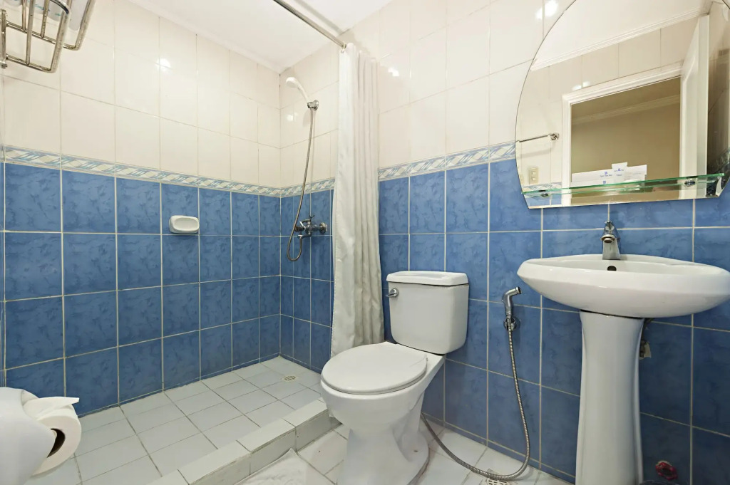 Oyster Plaza Hotel