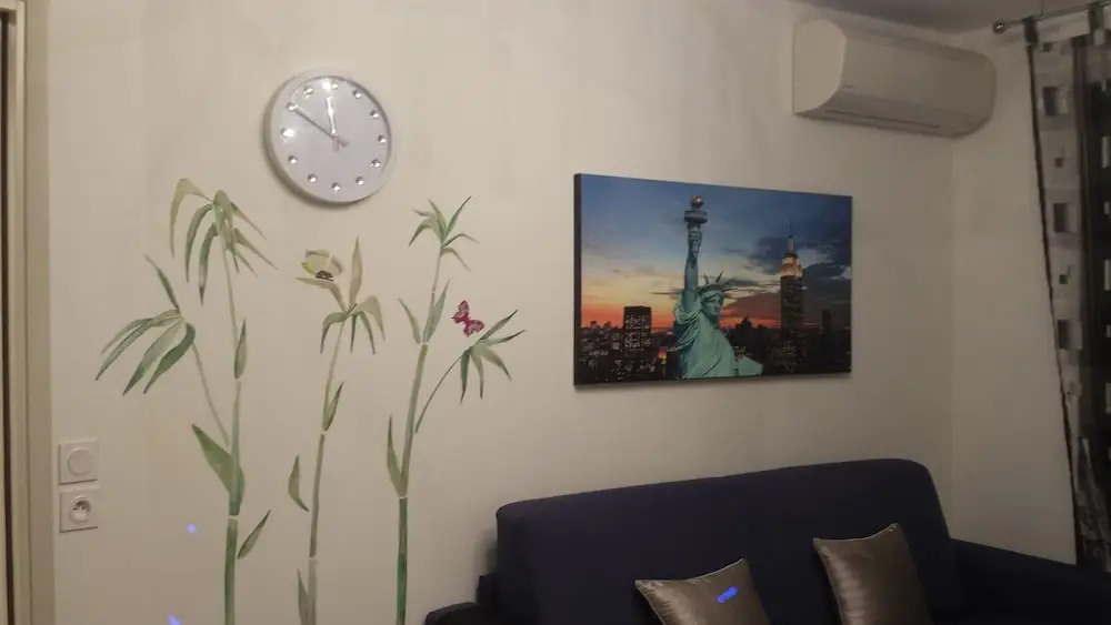 Modern deluxe two-bedroom apartment
