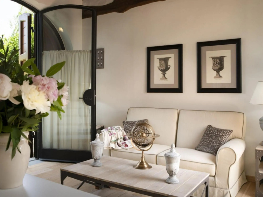 Luxury Refined Villa With Pool-villa Charme