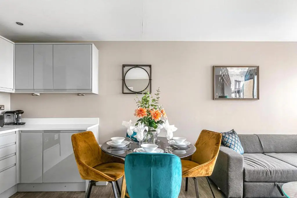 Green Diamond by Creatick Apartments