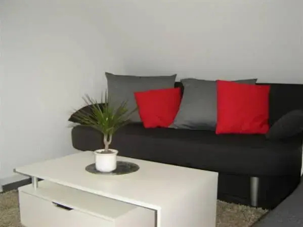 Murthum Apartments
