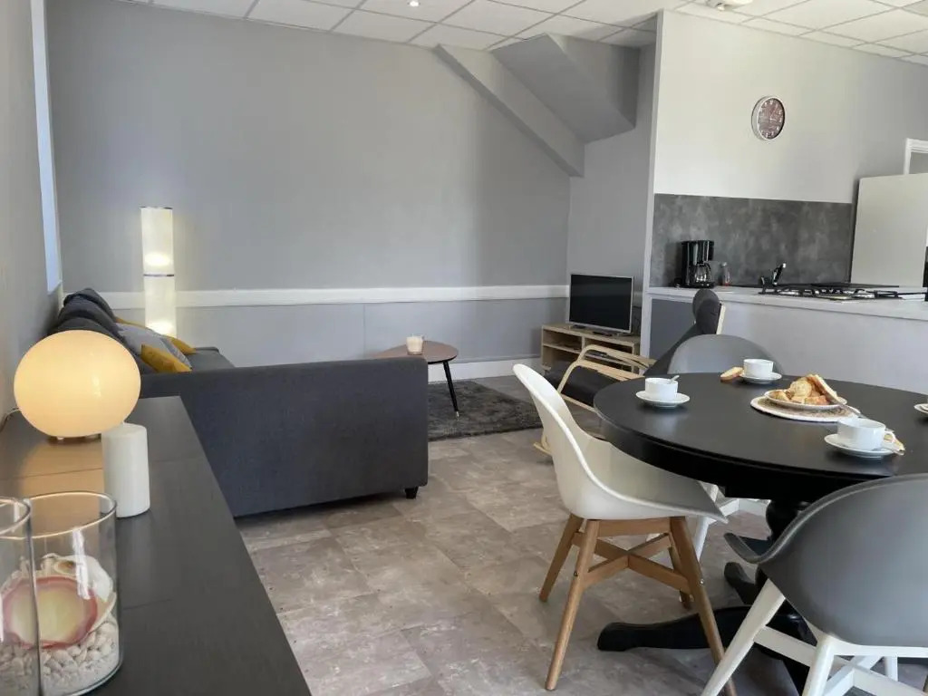 Maison moderne à La Chabanne avec jardin et animaux admis - FR-1-489-341