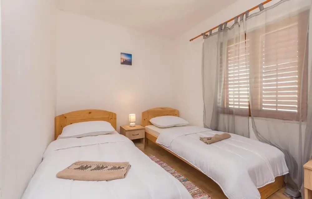 Beautiful Home in Biograd na Moru With 3 Bedrooms, Wifi and Outdoor Swimming Pool