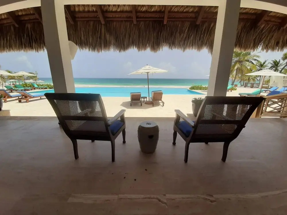 2 Bedroom swim-up Cana Rock