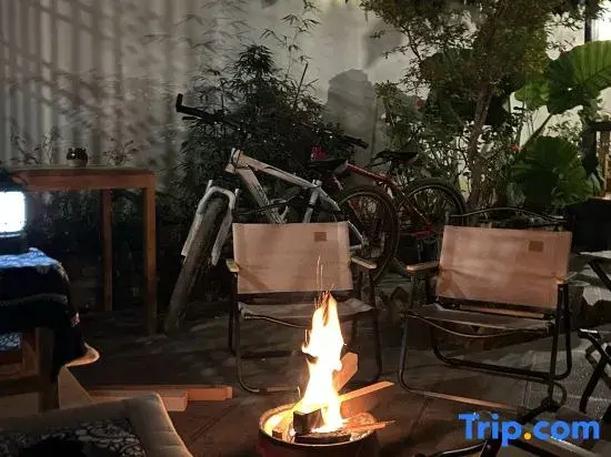 Xiangmo Youth Hostel