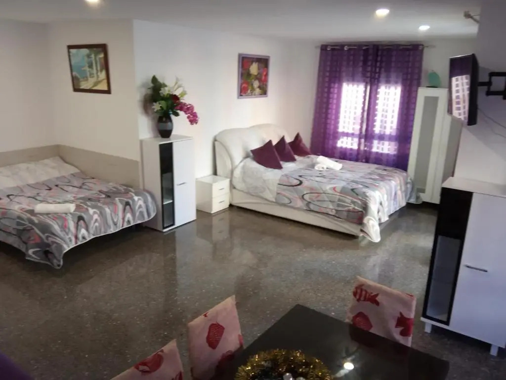 Guest House Lana Denia
