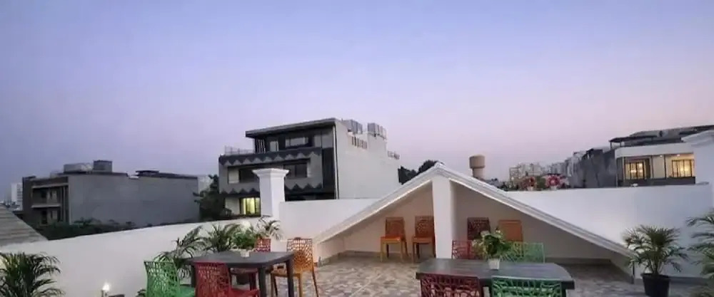 royal spark inn03