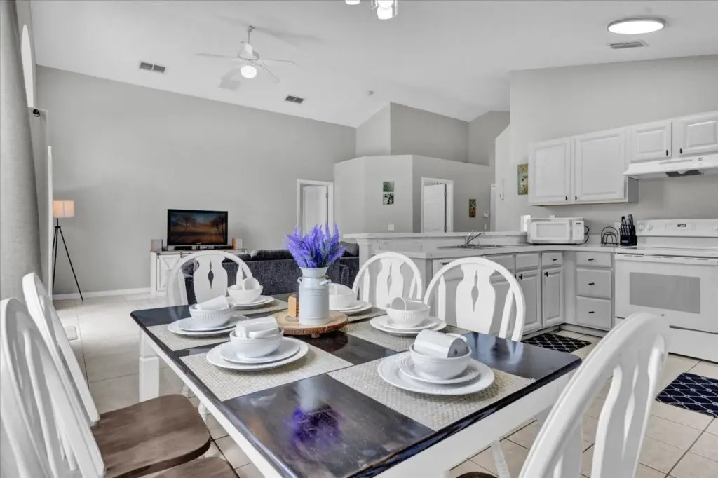 3 Bd 2 Ba Cumbrian Lakes 4695 Cl