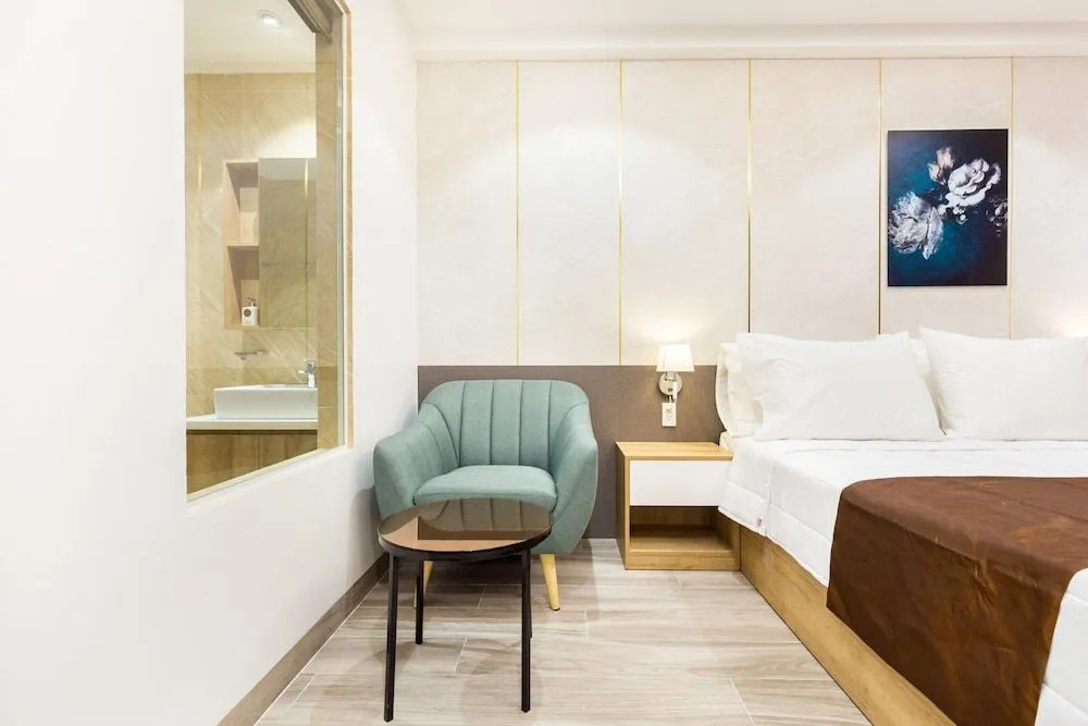 Saki Aparthotel 4