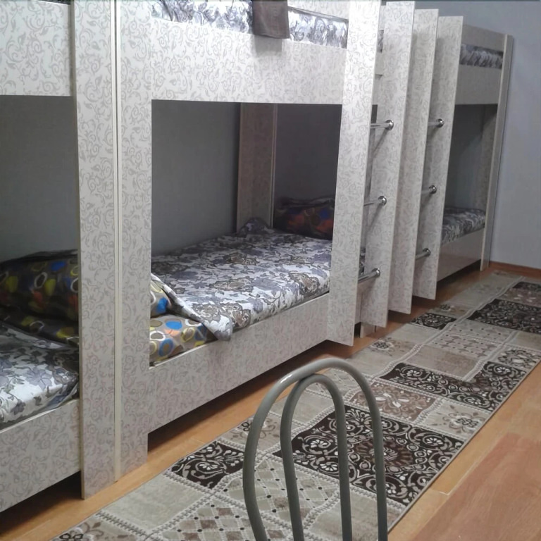Hostel64