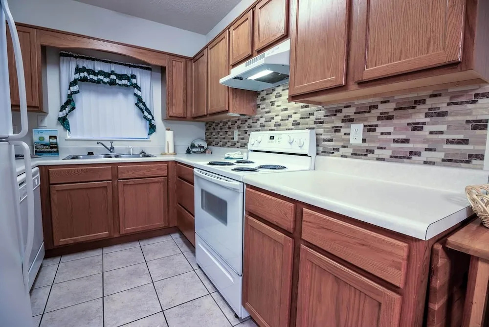 Whispering Pines 611