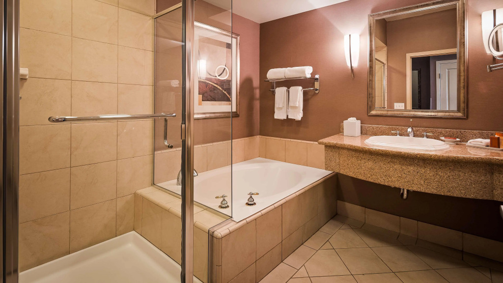Best Western Plus Bayside Hotel