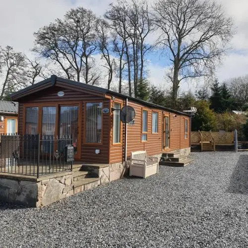 Debran Lodge
