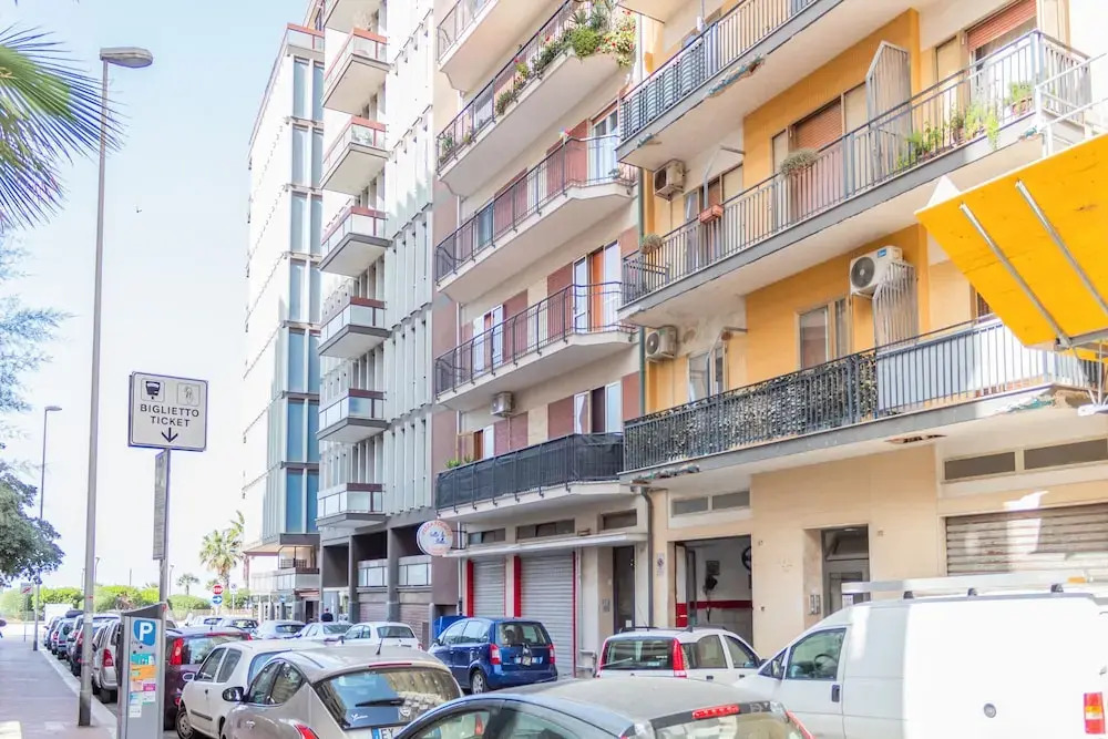 Pane & Pomodoro Beach Roomy Flat