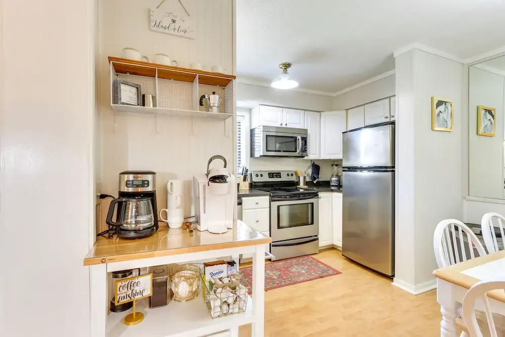 Hilton Head Resort Condo w/ 4 Pools: Walk to Beach