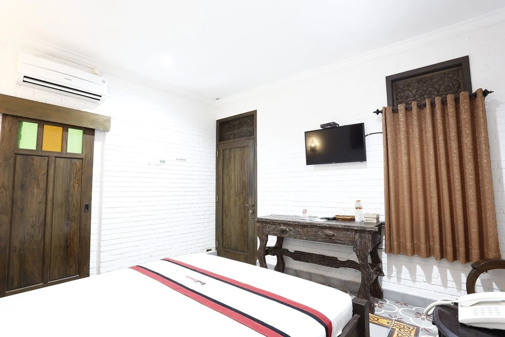 RedDoorz @ Kayen Jakal