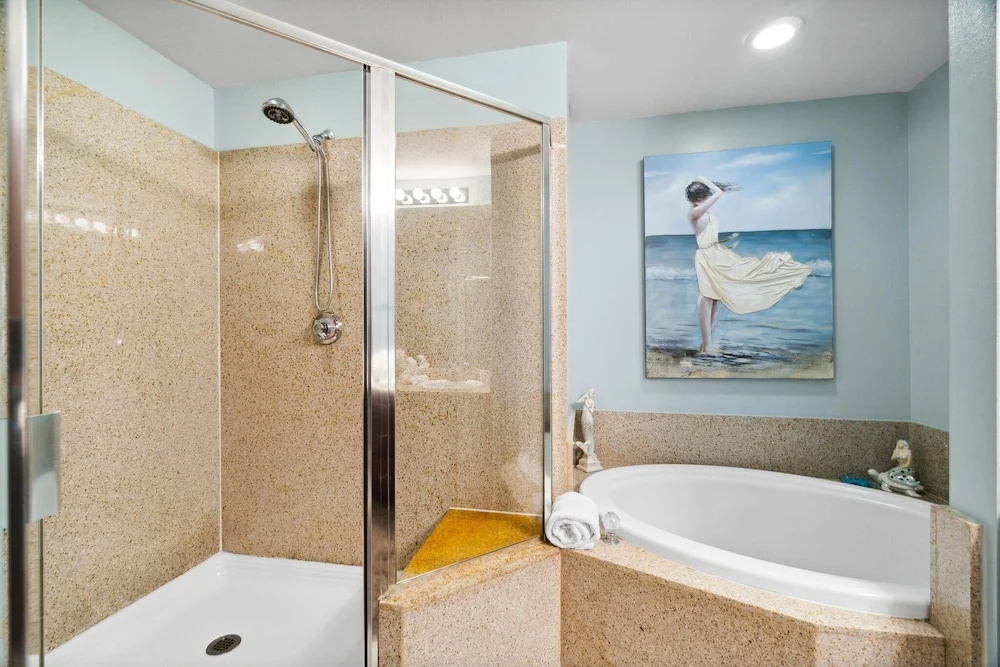 Laketown Wharf 1331