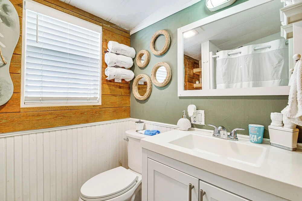 Resort-style Perks & Deck at Port Isabel Home!
