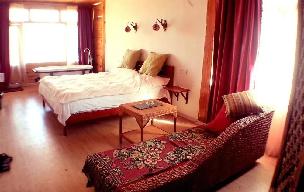 The First Moment Inn