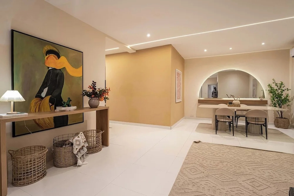 Foyin Luxury Apartment And Hotels