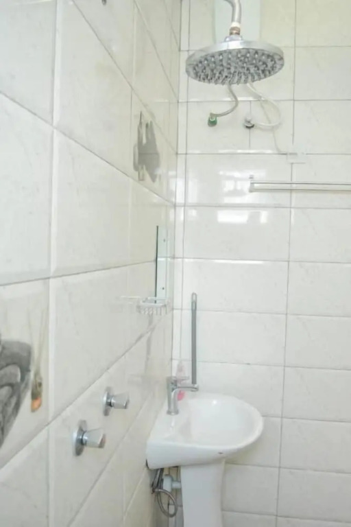 Lux Suites Ganjoni Studio Apartment