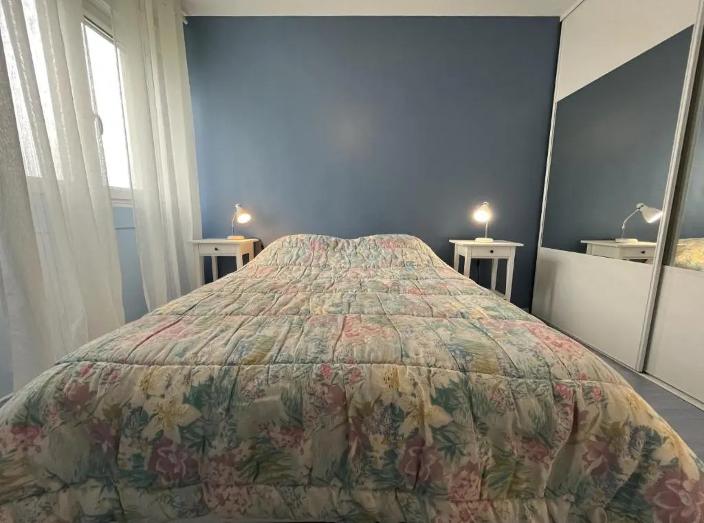Bel appartement clair à 10mn du port à pied