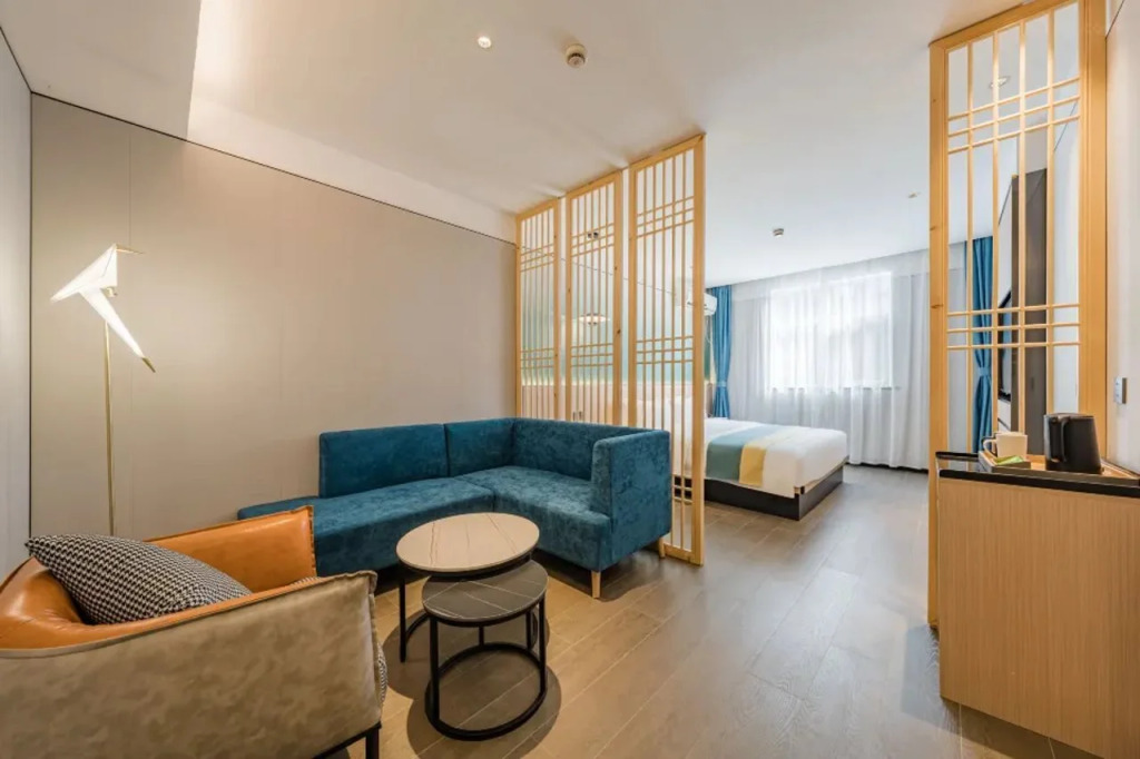 Manju Hotel (Ningbo Tianyi Square Gulou Metro Station Branch)