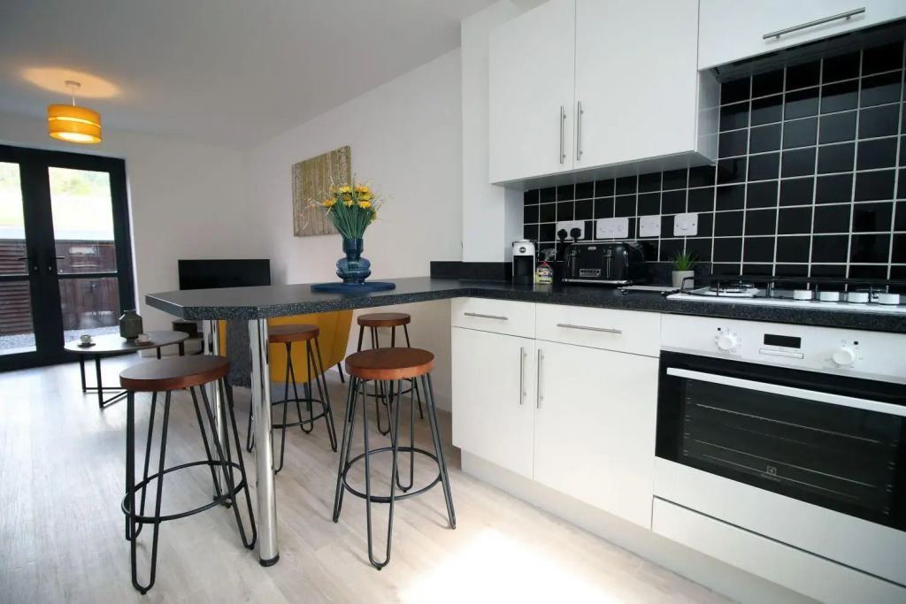 No 1 Marina Walk by Stay South Wales - Sleeps 5