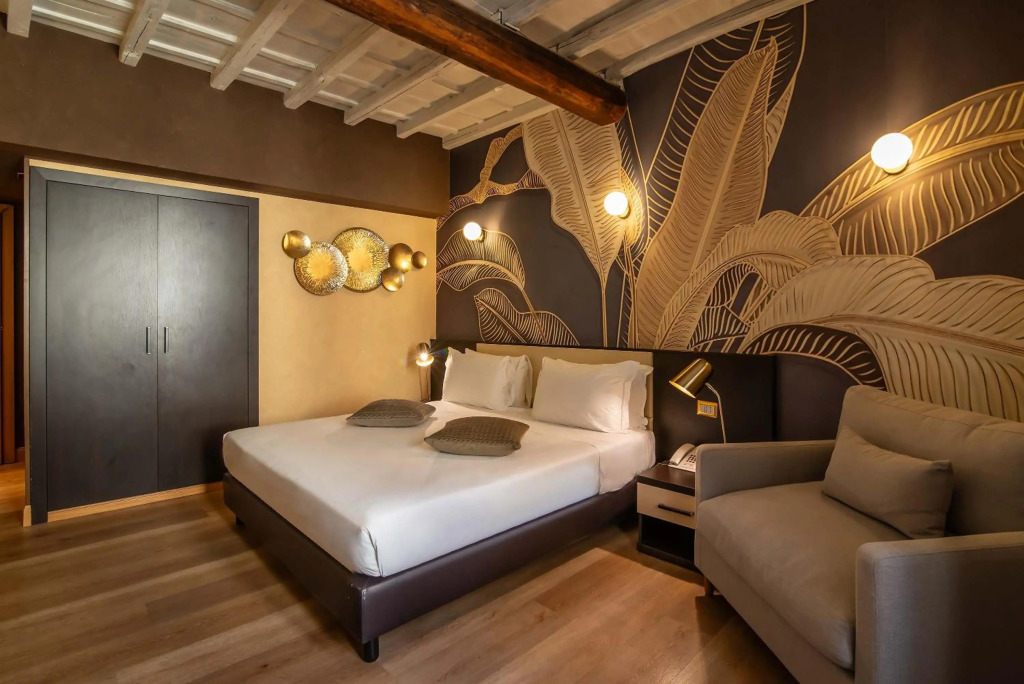 Hotel Tritone