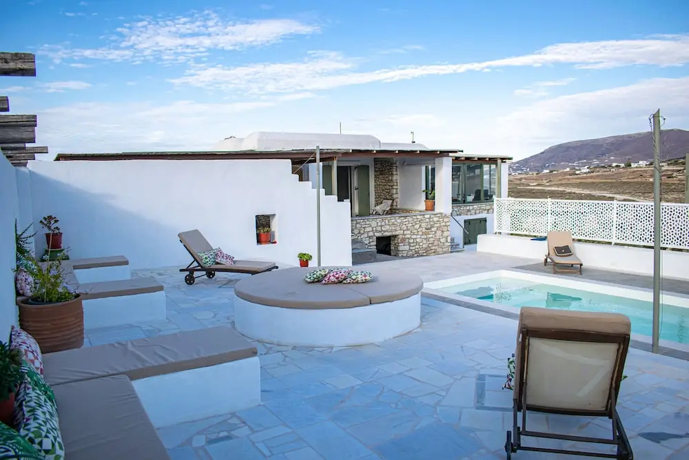 Villa for 6 Guests With Private Pool! In Agia Irini - Walking Distance to Beach!
