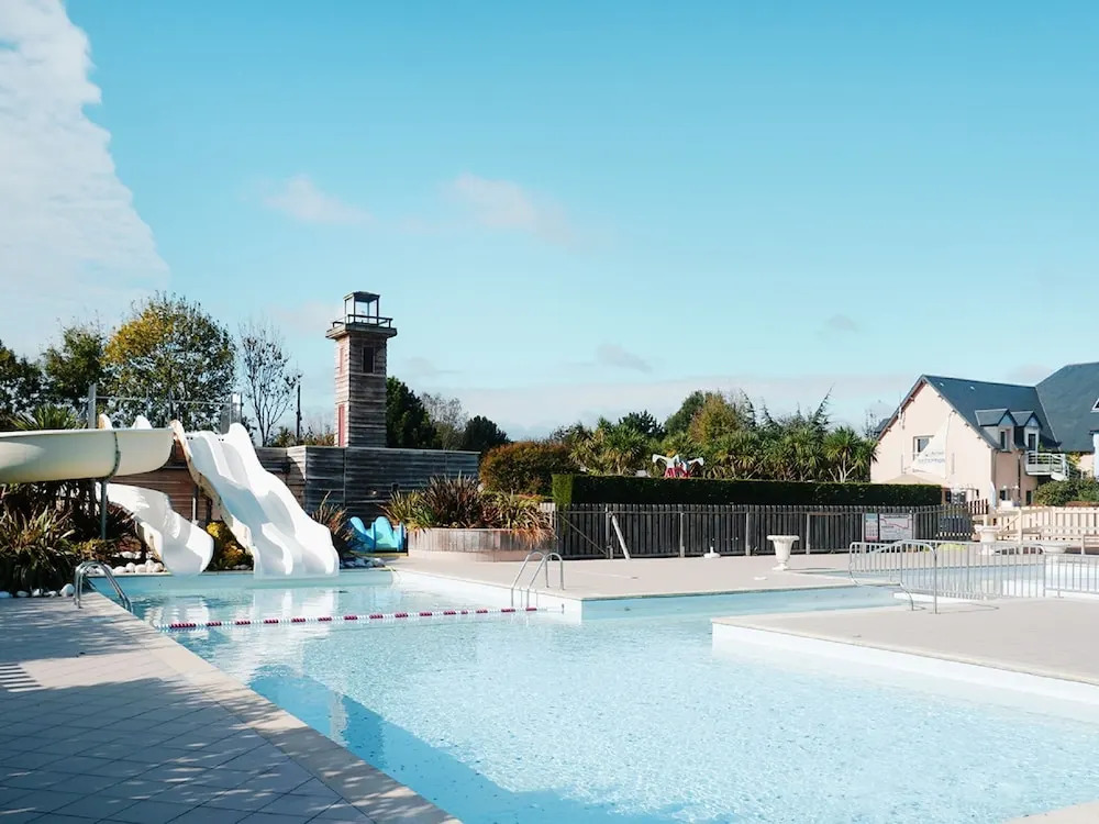 Luxury Mobile Home With Wooden Terrace in Beautiful Normandy