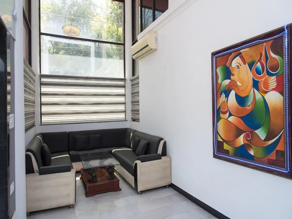OYO 12656 Hotel Green View International